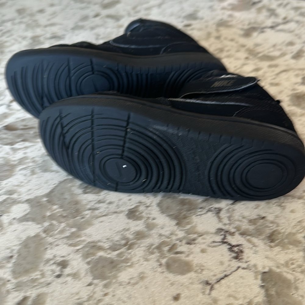 Big Kid's Nike Court Borough Mid 2 Black/Black-Black size 13C - Picture 3 of 4